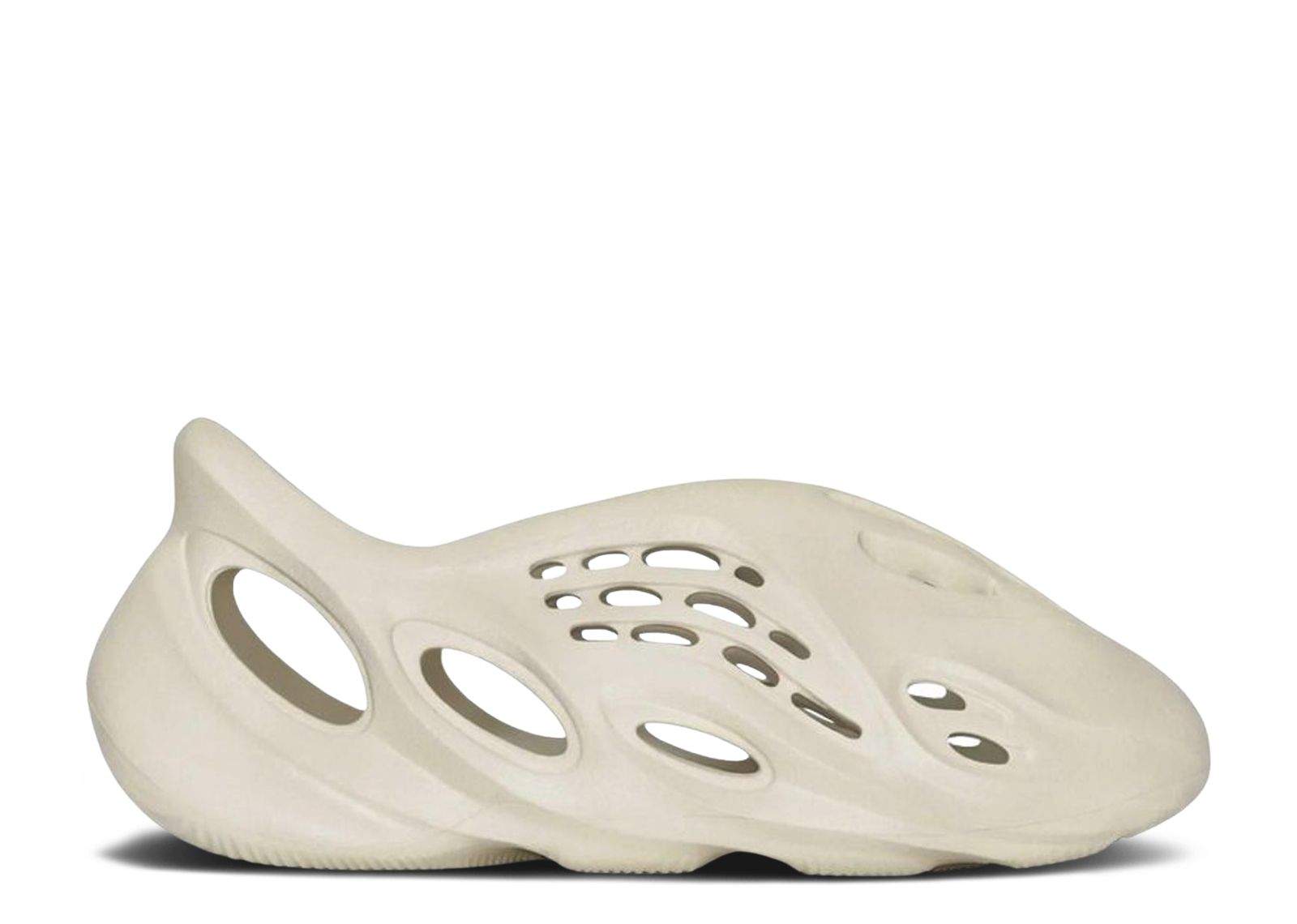 Yeezy Foam Runner ‘Sandâ€?Revered Footwear